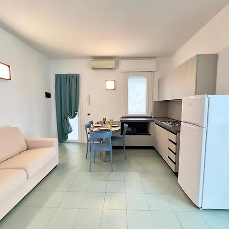 Darsena Terrazzo Vista Porto Canale Parcheggio * קרביה