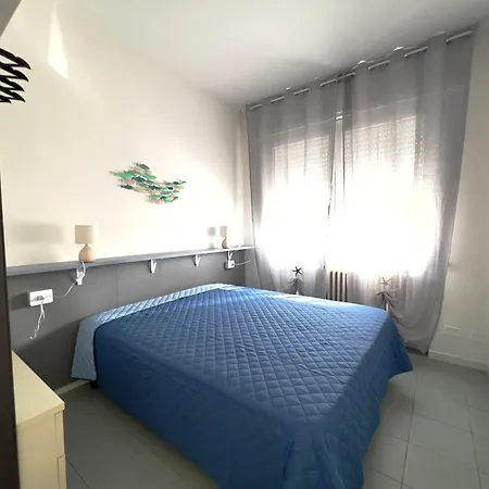 Darsena Terrazzo Vista Porto Canale Parcheggio 체르비아